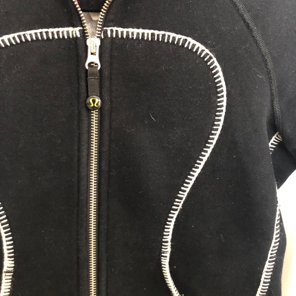 Lululemon Limited Edition Black Scuba Sweater - Picture 2 of 8